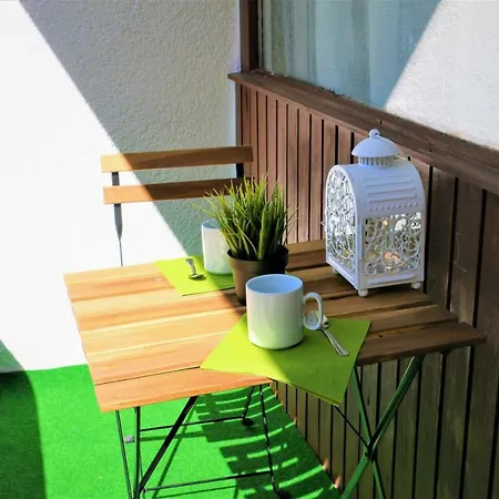 Apartment Green Wall Apartment Kaprun *