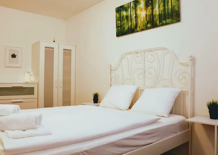 Green Wall Apartment Kaprun *