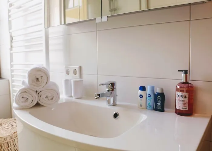 Green Wall Apartment Kaprun