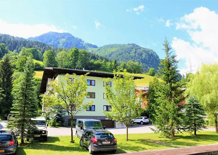 Green Wall Apartment Kaprun Appartement Kaprun