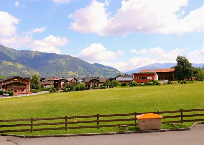 Green Wall Apartment Kaprun Διαμέρισμα *